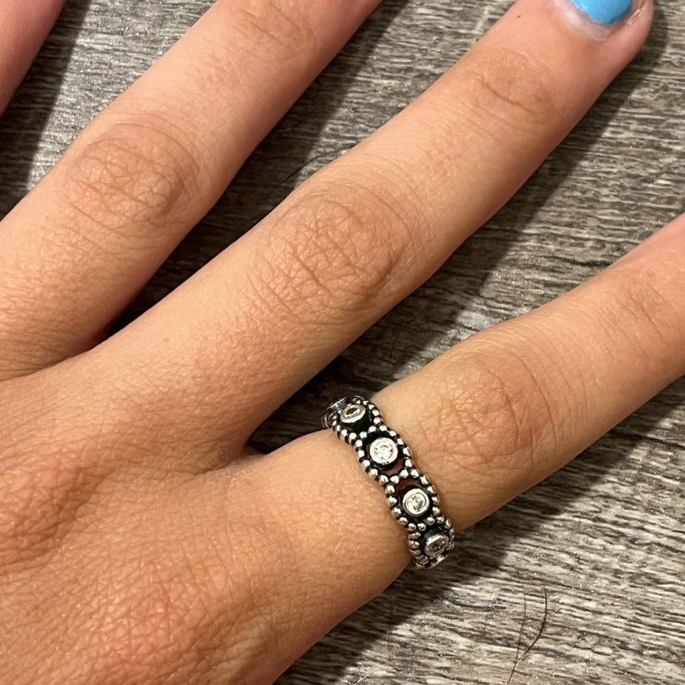 Pandora Her Majesty Ring